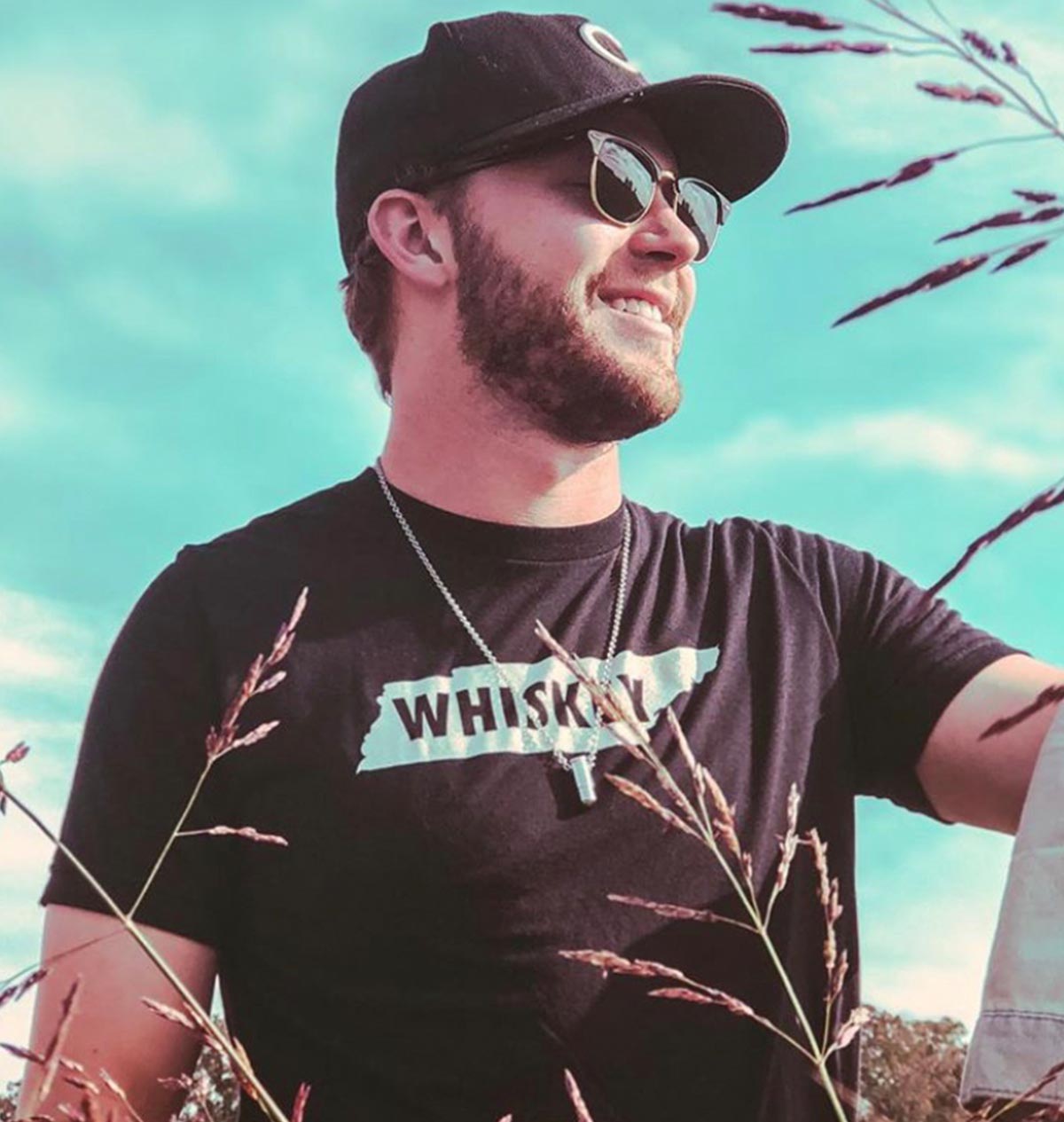 • Tennessee Whiskey Tee graphic t-shirt
• FWD Tennessee Whiskey shirt front
• Tennessee whiskey casual tee